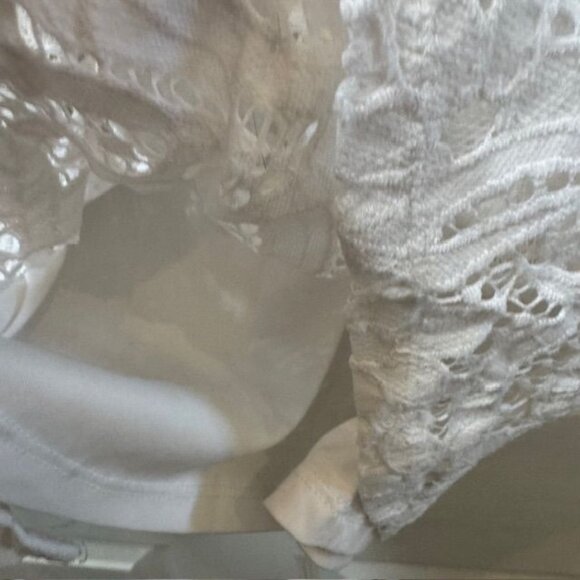 Torrid Vintage-Style White Lace Button-Front Ruffle Sleeveless Top With Delicate - Picture 6 of 13